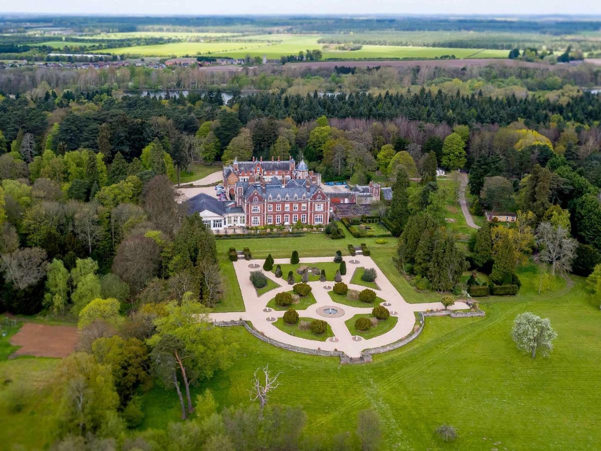 Lynford Hall Hotel Mundford Exteriör bild